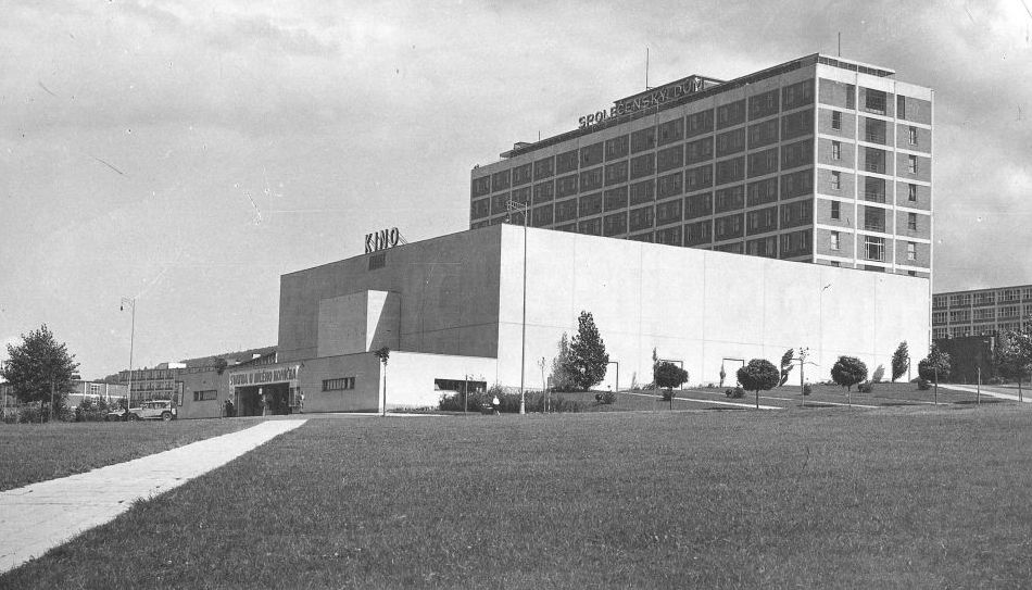 Velké kino v roce 1936 , foto archiv SOkA 