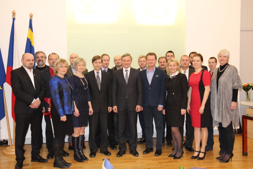 Účastníci společného jednání rad kraje a města