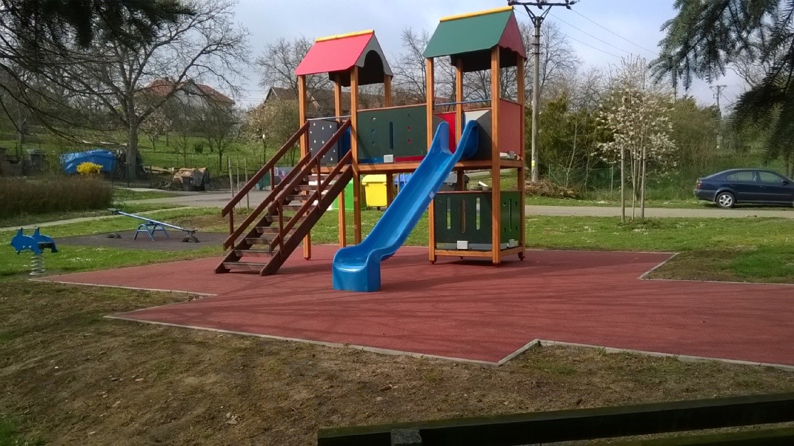 rekonstrukce-detskeho-hriste--mc-klecuvka.jpg
