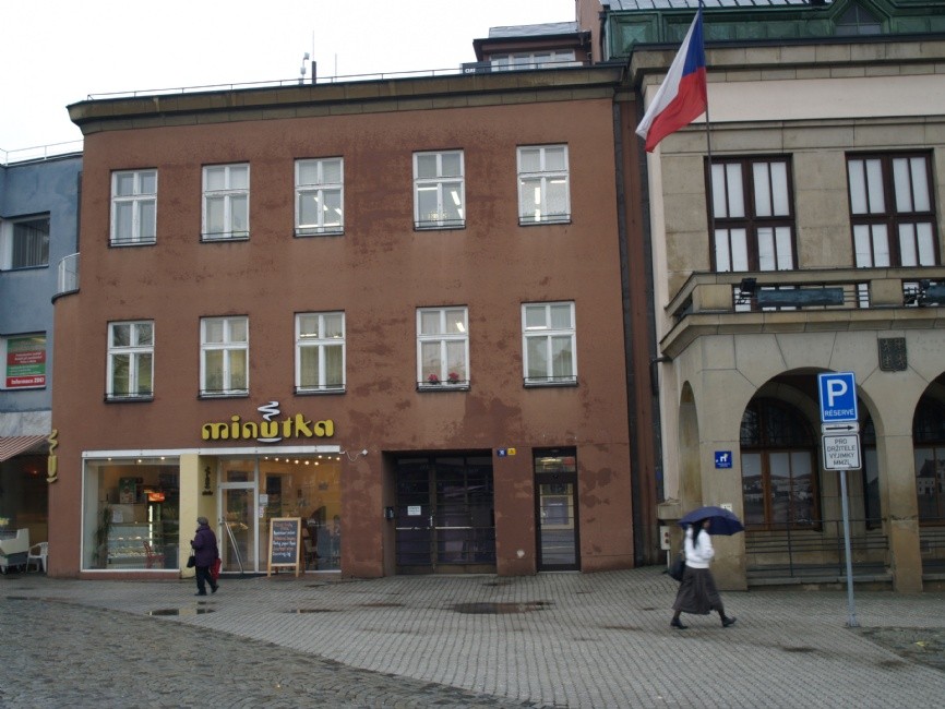 Budova č. 10 se uzavírá