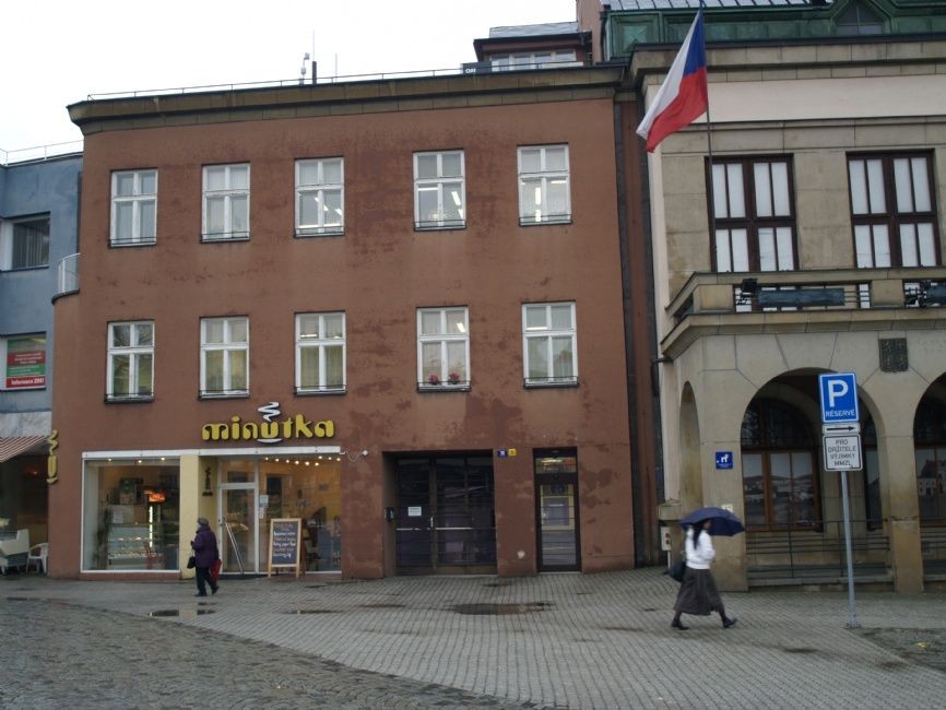 Dům č. 10 na náměstí Míru je ve velmi špatném technickém stavu