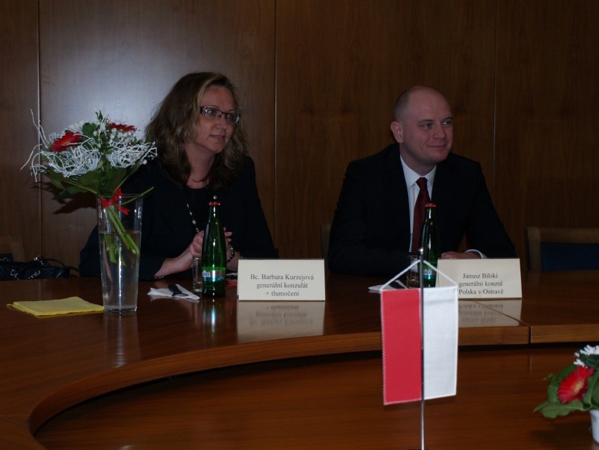 Polská část jednacího stolu