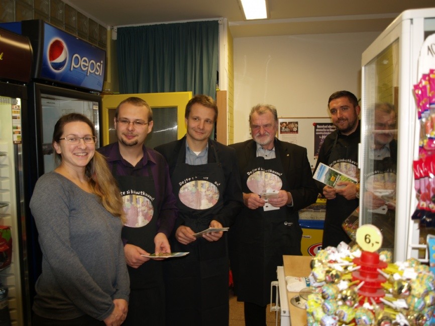 Zastupitelé chvíli před tím, než vyrazili na "plac"