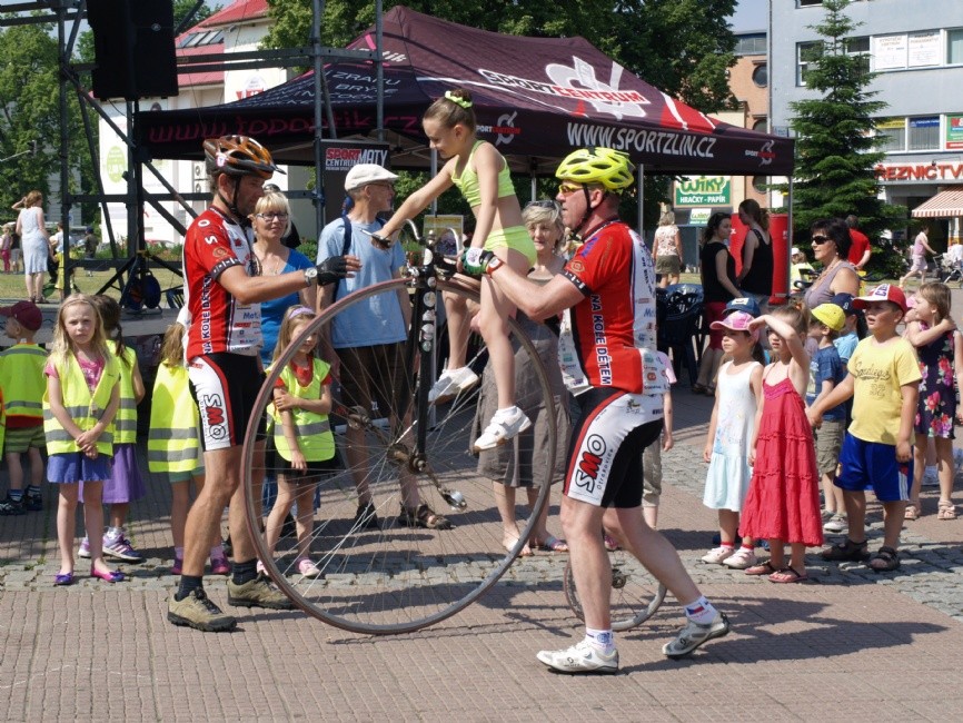 Zájemci si mohli vyzkoušet jízdu na velocipedu
