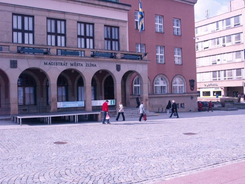 Budova radnice na náměstí Míru