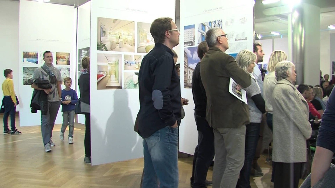 O zahájení výstavy byl velký zájem