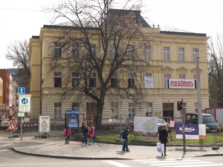 Budova bývalé knihovny se mění