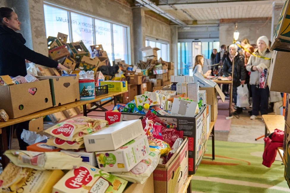 Humanitární místo pomoci sídlí pod Penny marketem v ul. Zarámí