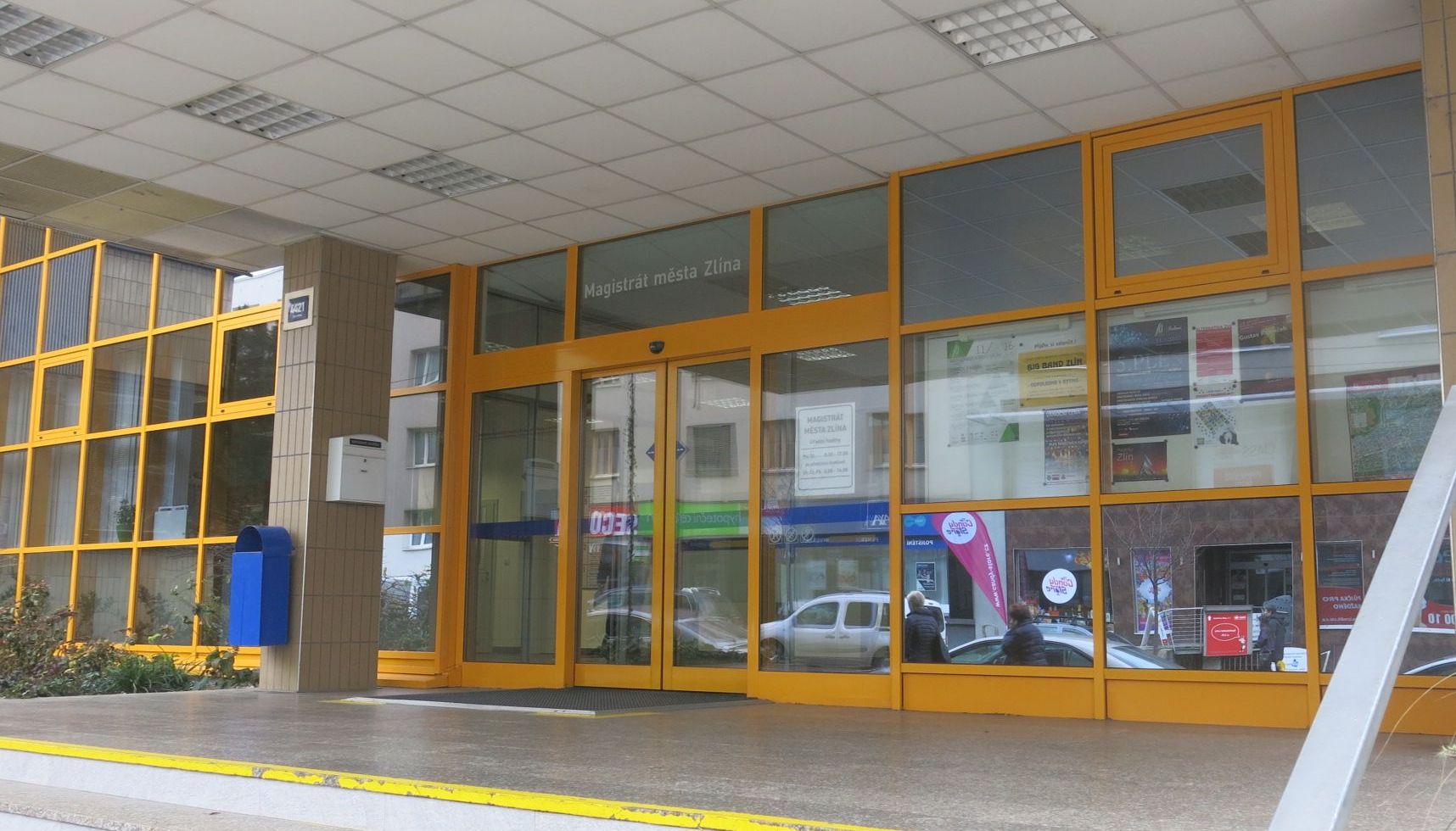 Podatelna magistrátu dočasně přesídlí do budovy magistrátu na Zarámí