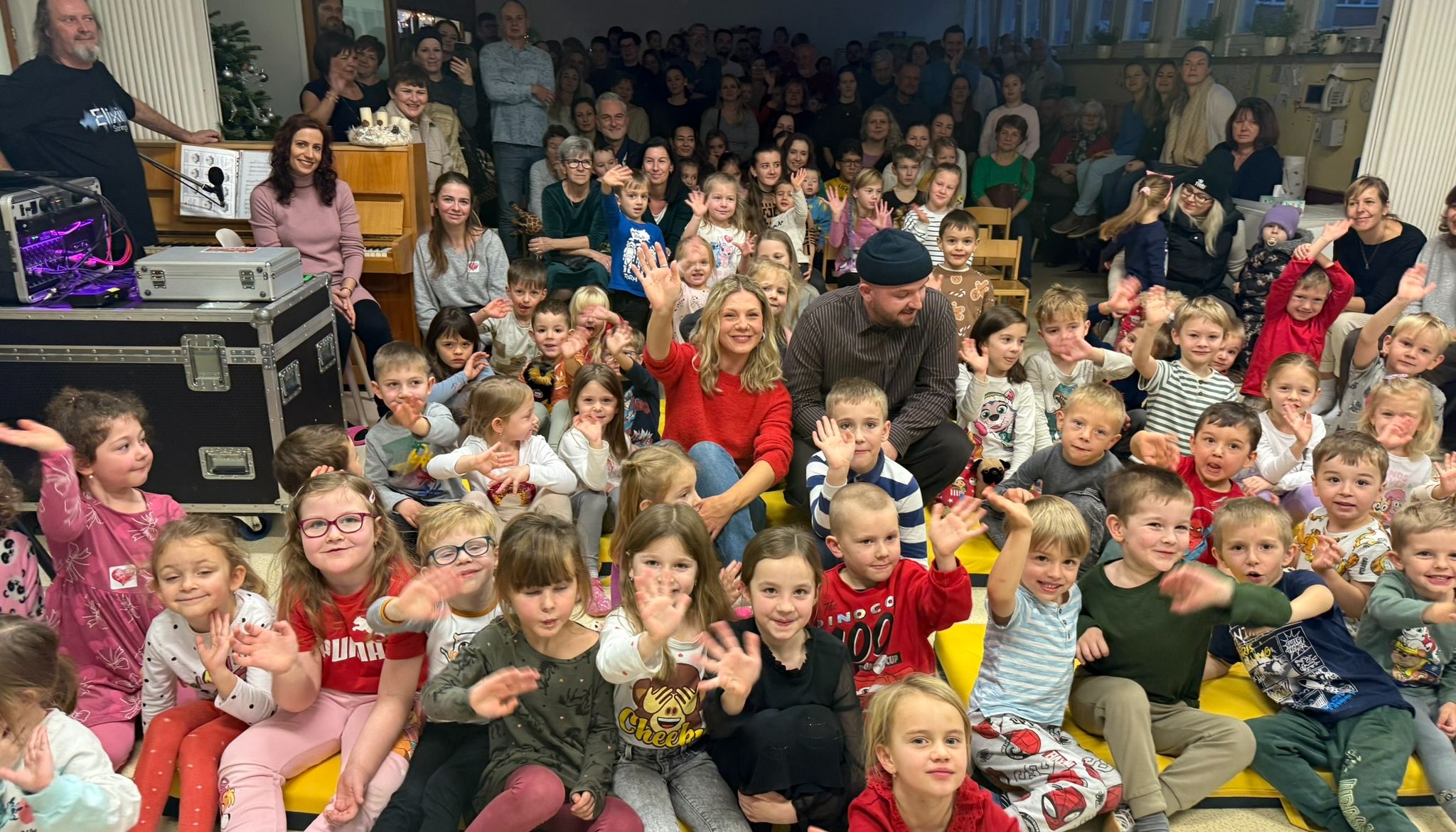 Den pro Zuzanku překonal magickou hranici 5 milionů. Zazpívat přijela i Lenny