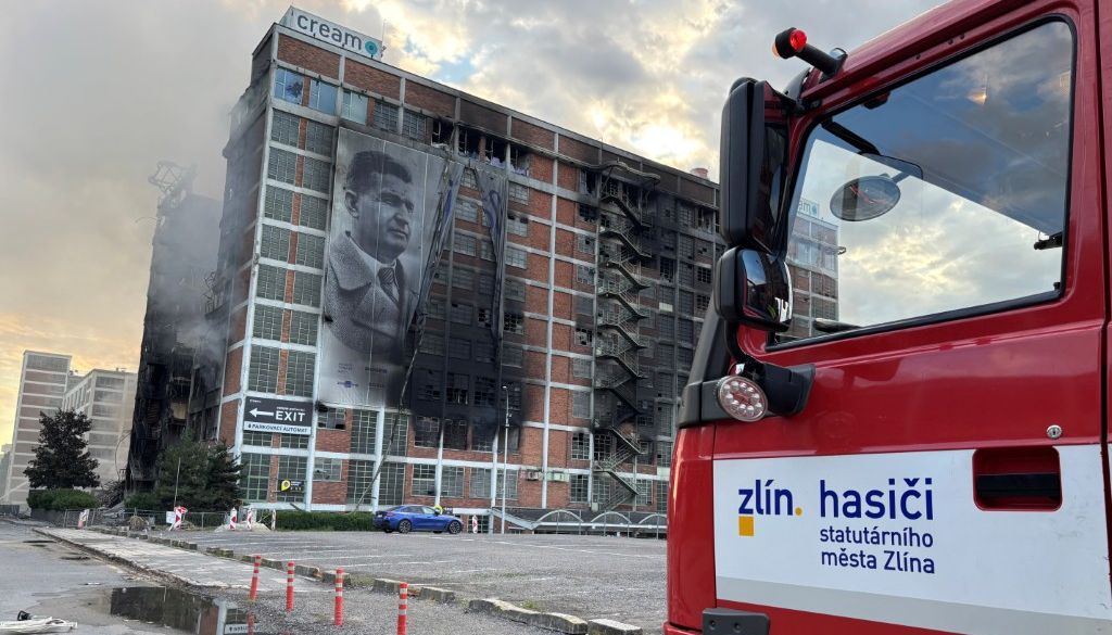 Město podpoří dobrovolné hasiče, kteří přispěli k likvidaci ničivého požáru budovy č. 34